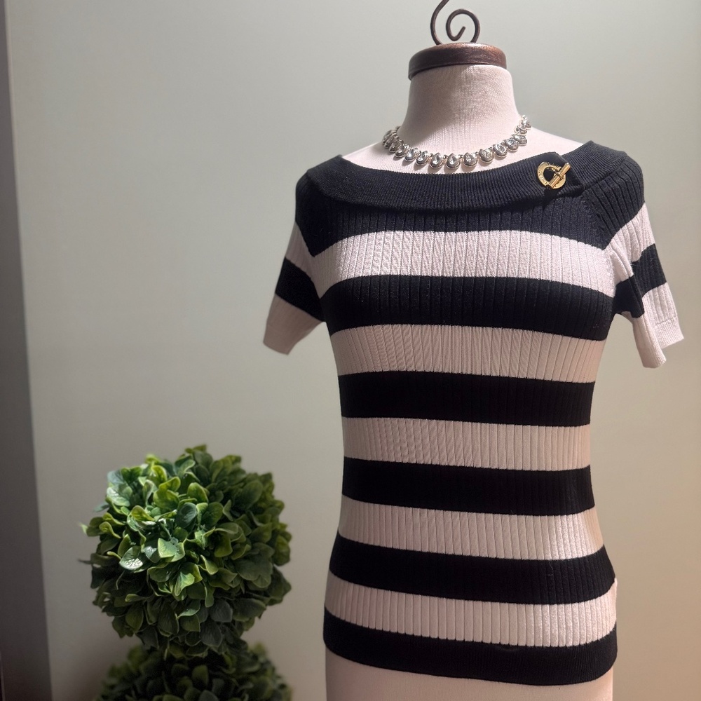 Ralph Lauren Black & White Striped Short Sleeve Sweater – Size Small, Gold Neck